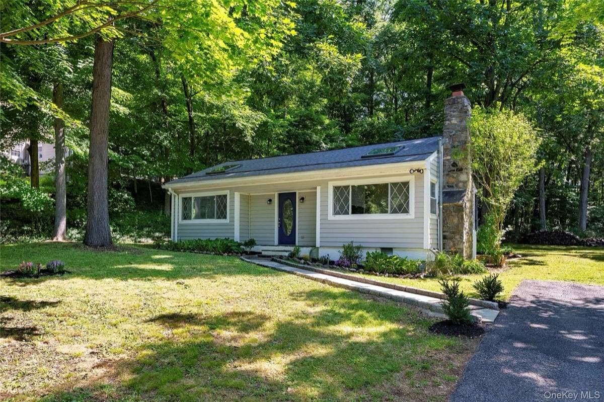 6 Hemlock Trail Ct, Carmel, NY